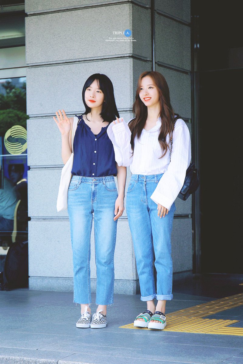 WJSN3A's tweet photo. 190526 #우주소녀 #설아 #A¹ #보나 #A₂ 
청량즈 👖👖🌊🌊 https://t.co/zRrYmOrjeh