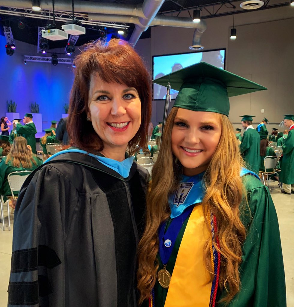 IBTrojans's tweet photo. Congratulations Class of 2019! So proud of you all. #ib2019 https://t.co/MjLxDvVUna