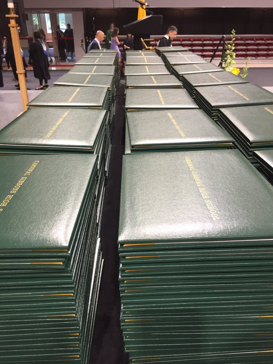 cc_cghsnc's tweet photo. Preparing to let the #GibbonsClassof2019 fly! Happy Commencement! May you be light and love and joy in every new adventure. #cgGraduation19 https://t.co/DxgbULVQS4