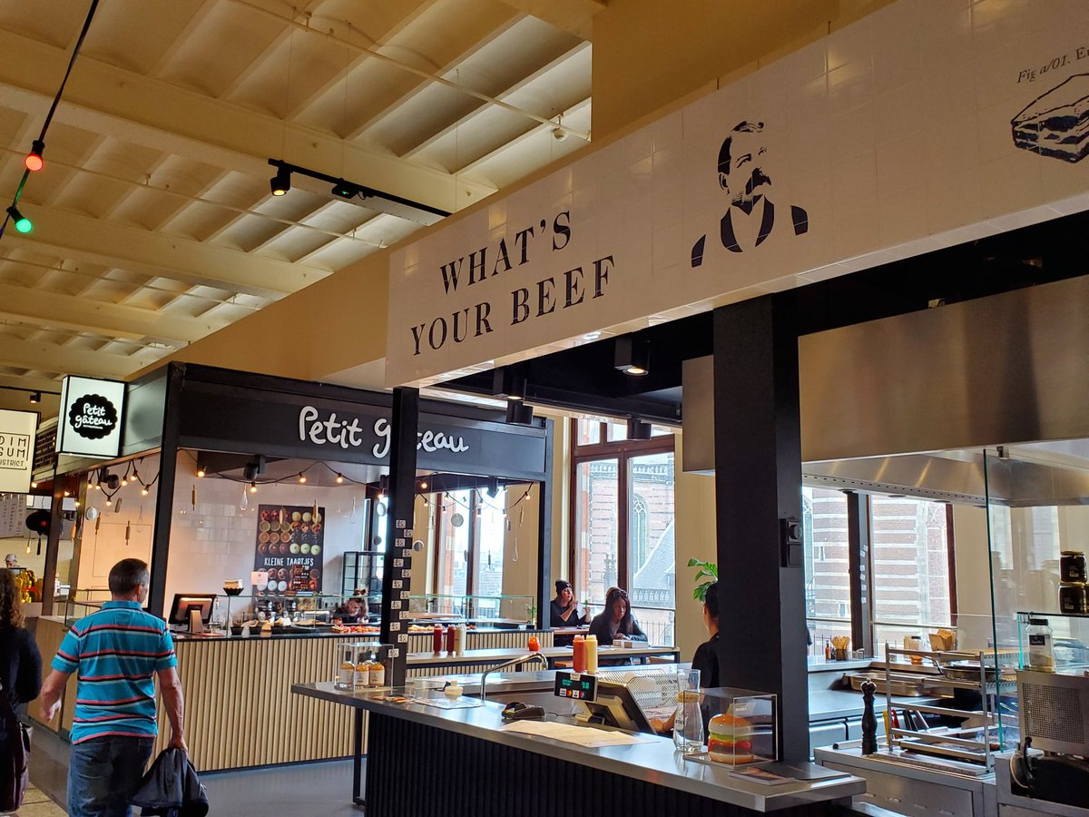 BRADYJG1's tweet image. Wouldn&apos;t have known about this amazing spot if it wasn&apos;t for @woltersworld &amp;amp; @DutchifiedBlog.
Food department in the Magna plaza, #Amsterdam.