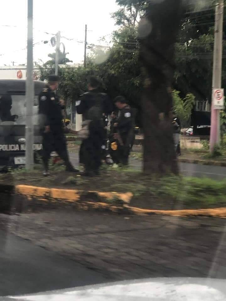 RecoEviNi's tweet photo. 26 de mayo.

Antimotines todo el sector de carretera a Masaya.
(vía @NicaToadHunter) #SOSNicaragua https://t.co/6Y62IGrVh7