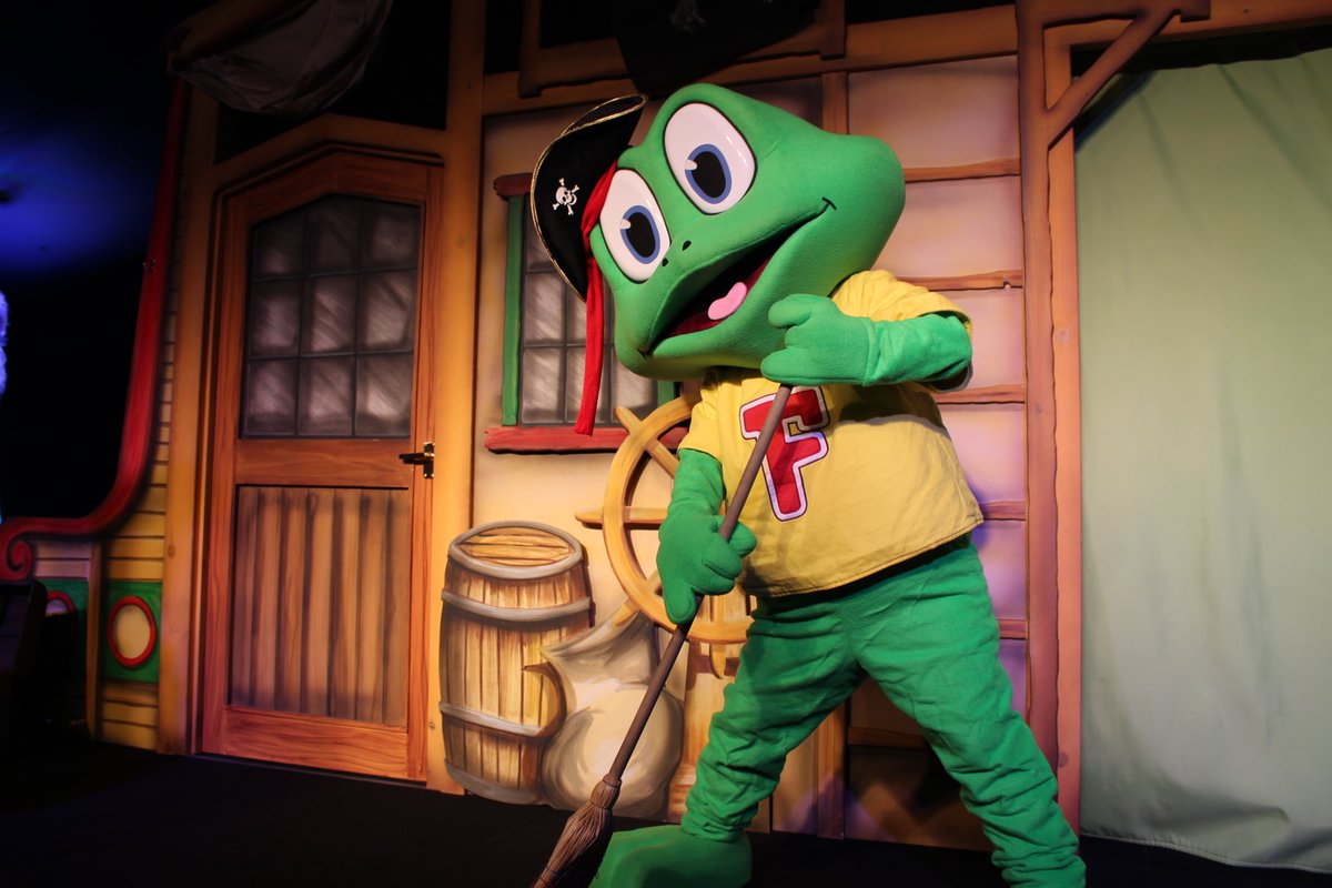 CadburyWorld's tweet image. #COMPETITION TIME! WIN A BAG OF FREDDO GOODIES 🐸!! In honour of the launch of our BRAND NEW FREDDO STAGE SHOW we are giving away a bag of Freddo treats 😍. Reply to this post by 29.05.19 to be in with a chance of winning. T&amp;amp;Cs: bit.ly/competitionsCW