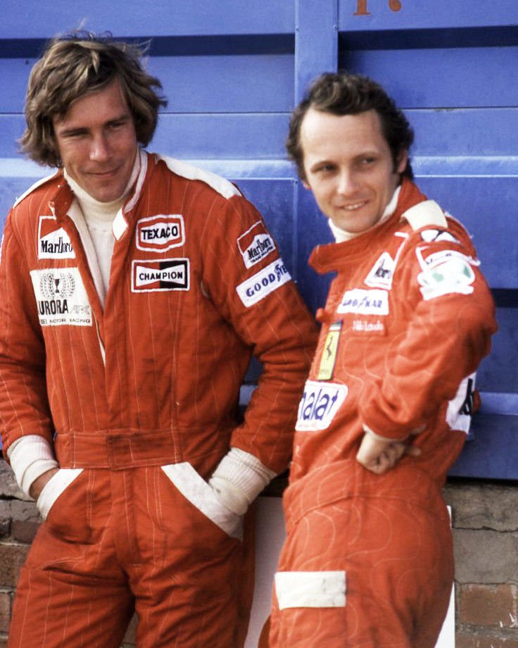 SophieRockshots's tweet photo. Racing legends, together again
#gonebutneverforgotten
#NikiLauder #DankeNiki #Rush #JamesHunt #racing #grandprix https://t.co/1PMbzRgsdb