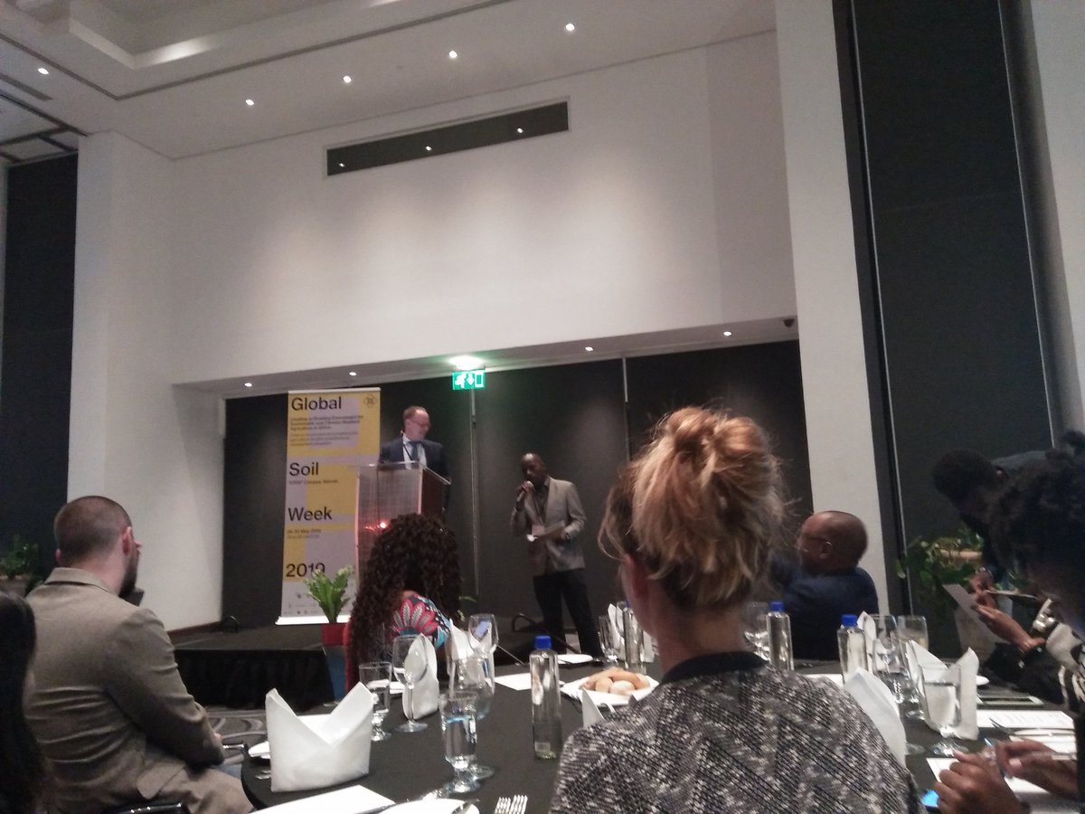sallymukami's tweet photo. There is need for inclusive investment in sustainable land management.
#GSW2019
#ThemeSoil
#Launchdinner https://t.co/xwSyFR8DAG