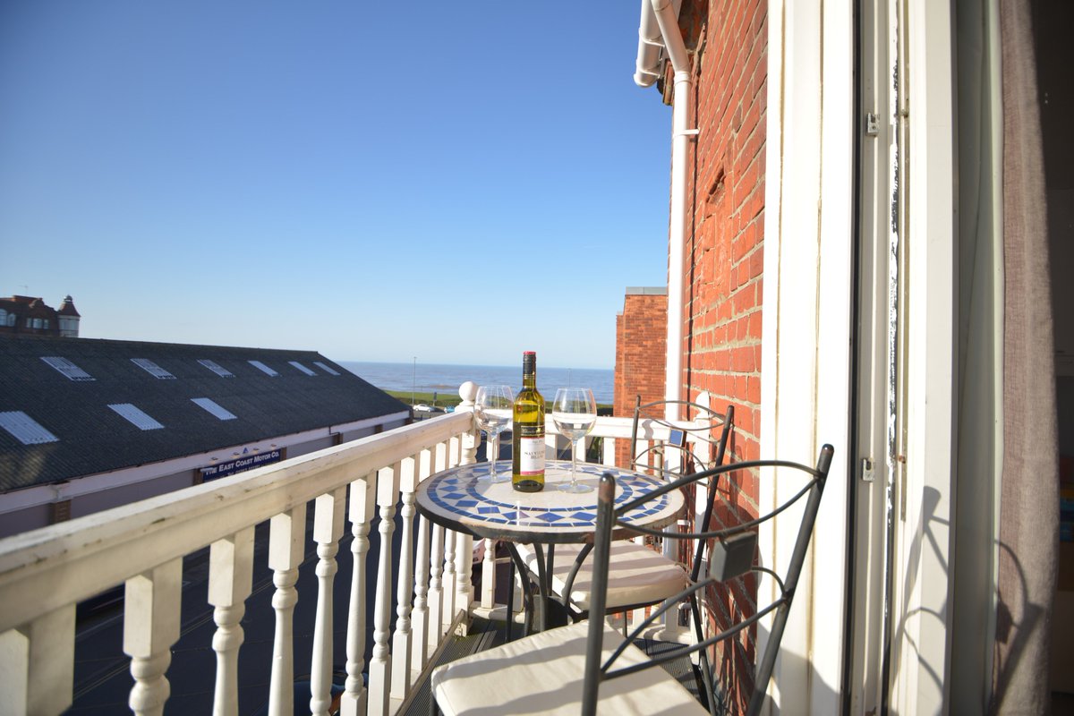 weareLRPM's tweet photo. Does your #holidayhome cause you more work than play?

From welcome hampers and check-ins, to cleaning and maintenance, let LRPM do everything to ensure you are getting the best out of your #holiday #property: https://t.co/U7sEL6sxaM  #northnorfolk https://t.co/pwynzURE3P