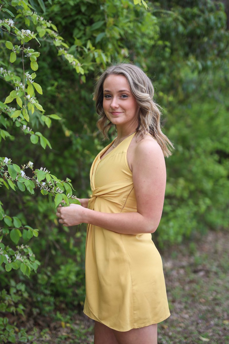 sharon9593's tweet photo. Congrats Alyssa!  #LISDGraduations https://t.co/GwWcYggcwc