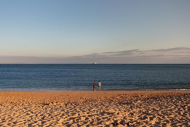 Rauldg's tweet photo. "Lovers with a view" Digital photography, Portugal 2019.
.
.
.
.
#streetphotography #urbanphotography #capturestreets #capture_pt #urbanexploration #canon #canon700d #canonpt #redditphotographers #liveforthestory #olharescom #streetfeat #burnmyeye #tour… https://t.co/vNLF3JyJ0r https://t.co/Z3RShzJBkD