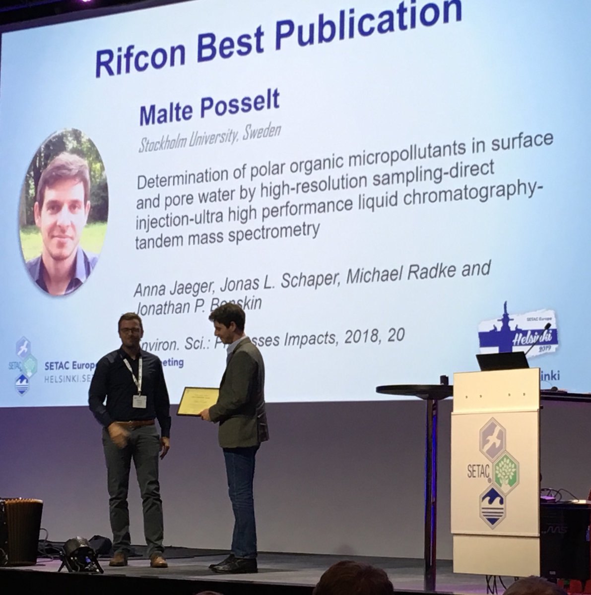 JonBenskin's tweet photo. Congrats to Malte Posselt for winning the Rifcon best pub award at #SETACHelsinki ⁦@AcesSthlmUni⁩ ⁦@HypotrainITN⁩ ⁦@EnvSciRSC⁩ https://t.co/tLno9CyR4a https://t.co/raQySwJO8y
