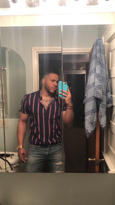 Watch HEAVY C🌻🐻's leaked NSFW photo on TwXstars