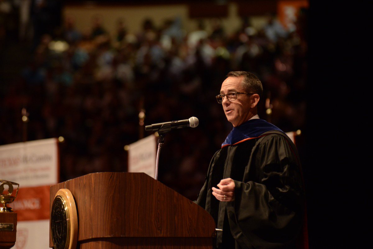 UTexasMcCombs's tweet image. Congratulations to our 2019 graduating class! We are in awe of your achievements and thankful you chose Texas McCombs for your education. We wish you all the best! #WhyMcCombs #McCombsGrad19 #UTGrad19