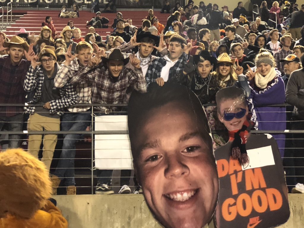 lisle_superfans's tweet photo. The Lisle Superfans of 2018-19, were something special. No one will ever forget about us. #OnePrideForever https://t.co/UfW1zjQdsA