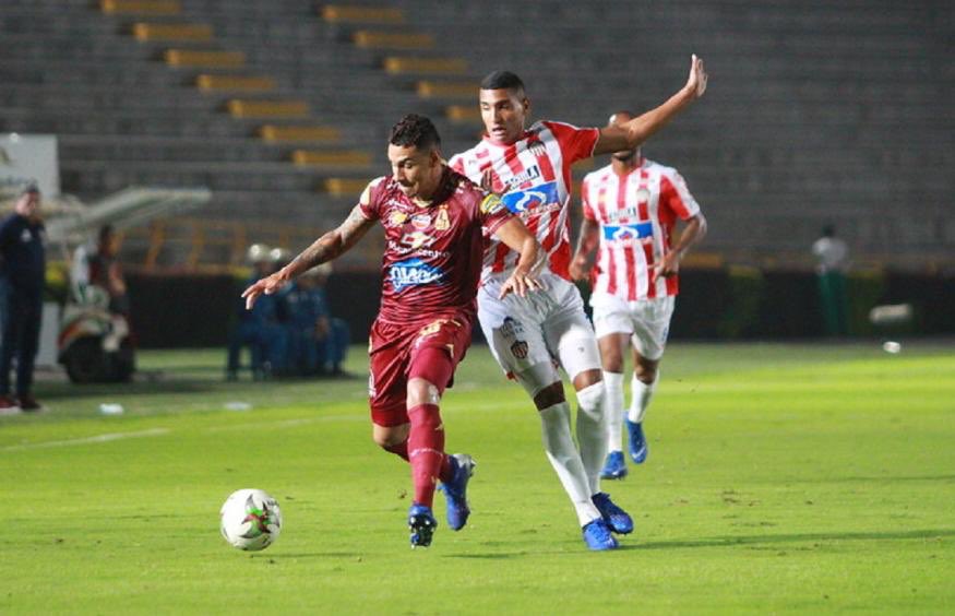JuniorClubSA's tweet photo. #DatosJunior🇦🇹| ¡A repetir el triunfo!
El 20 de febrero se jugó la primera fecha (había sido aplazada) de esta Liga Águila entre Tolima y Junior. Ese día logramos el triunfo 2-1 con anotaciones de Luis Narváez y Luis Carlos Ruiz.
#VamosJunior🔴⚪🔵 https://t.co/ZtYaGc3gxg