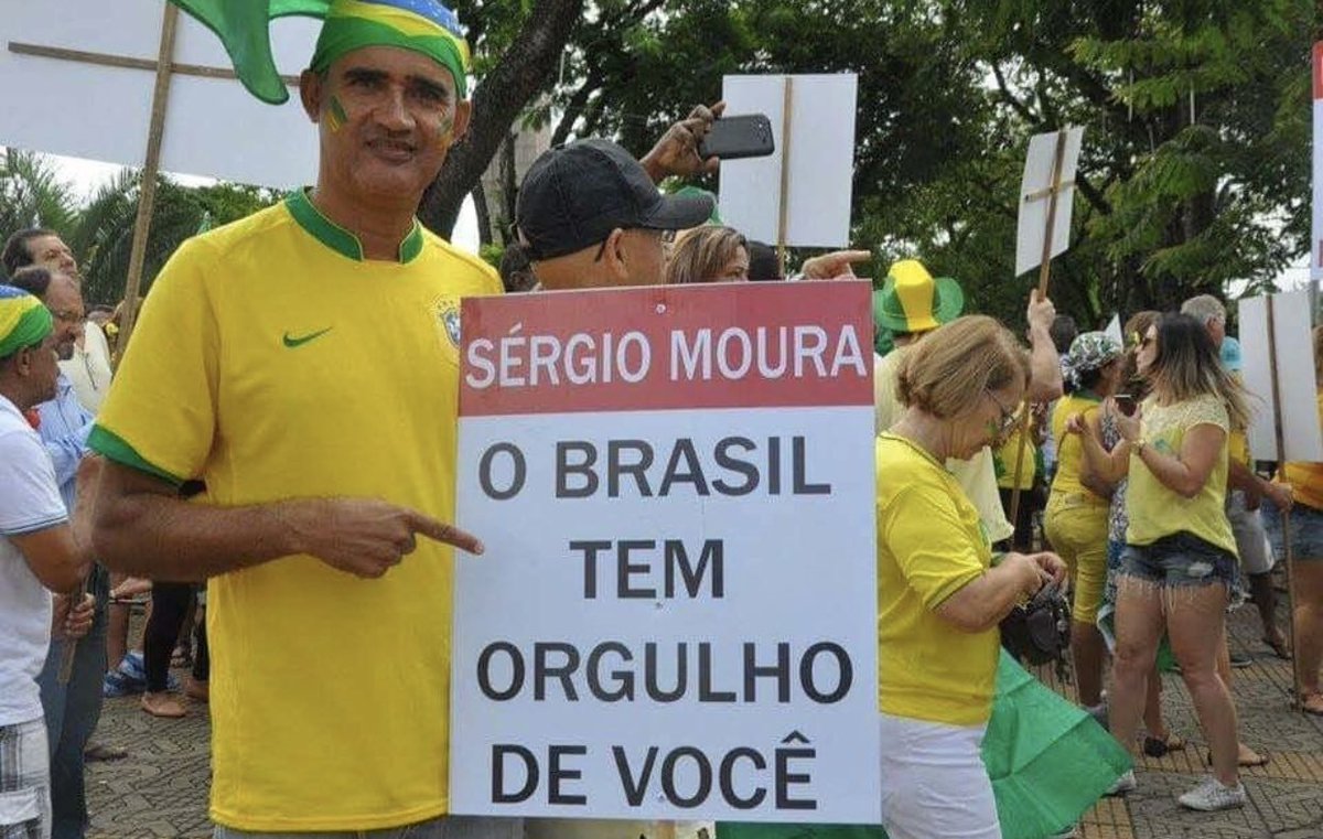 Sinceramente essa foto é a melhor explicação do cenário político atual.
