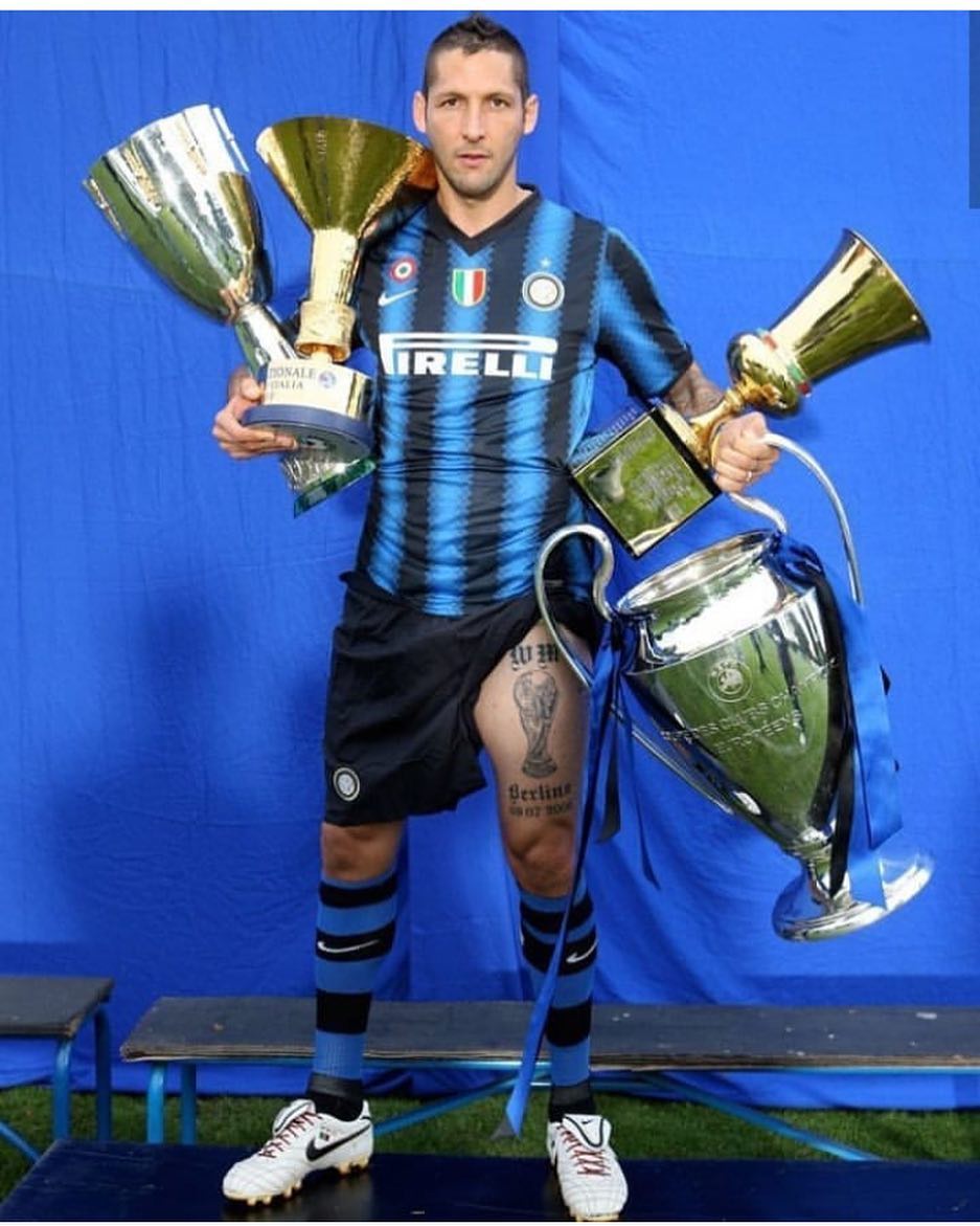 FM_Twittah's tweet photo. Marco Materazzi Like a Boss 😎
#footballmemories #MarcoMaterazzi #FCInternazionale #Internazionale #FCInter #ForzaInter #Inter #Materazzi #Matrix #football #serieA #SerieATim #InterEmpoli #ForeverInter #InterIsComing #calcio #calcioitaliano #italianfootball #nerazzurri #FCIM https://t.co/x6RJdptDnn