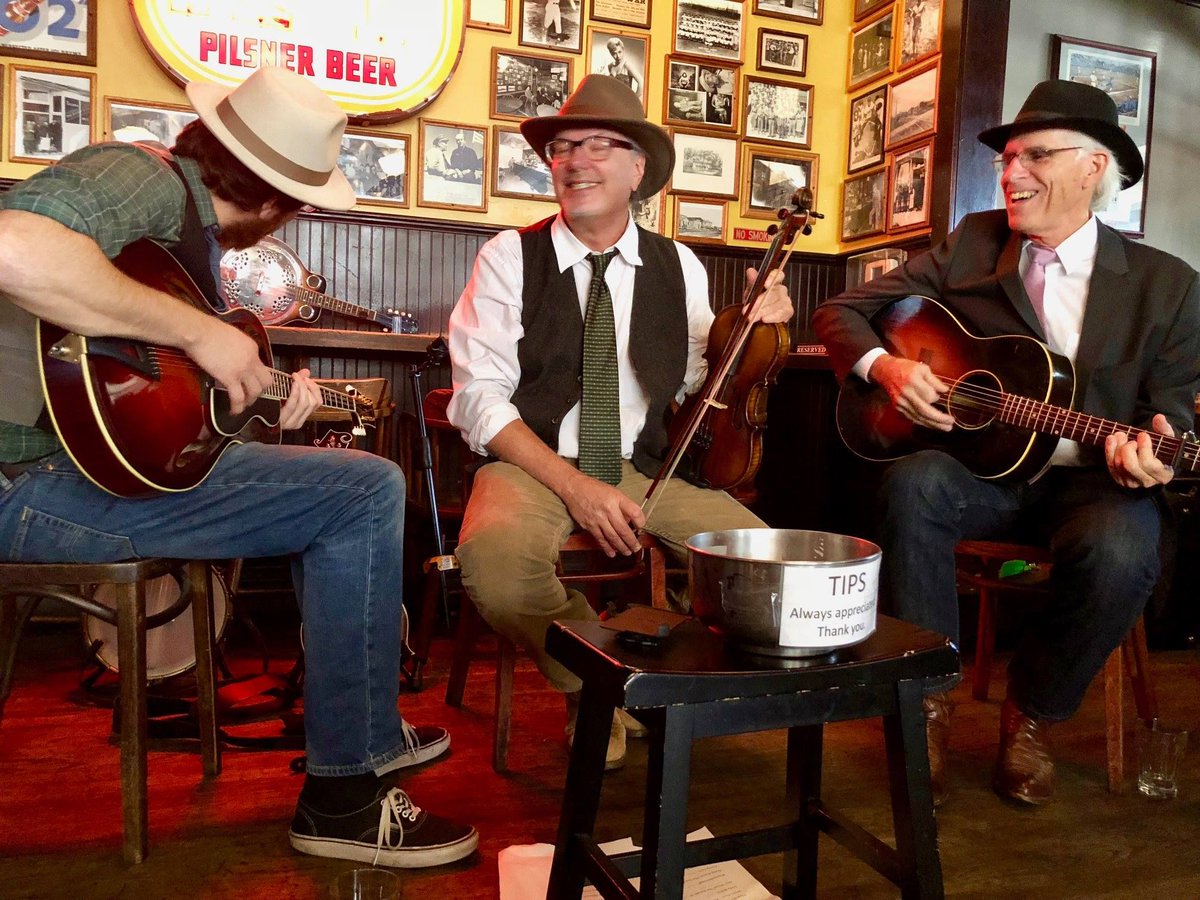 This Sunday in the Ale Industries taproom we're happy to host Rowan McCallister and the Fame &amp; Glory String Band. Come enjoy a Beermosa and listen to some chill Sunday music with us. 

(Also! It's Micheal's last day so you can come say bye to him!)

Music 3p-6p
Hours 12p-10p