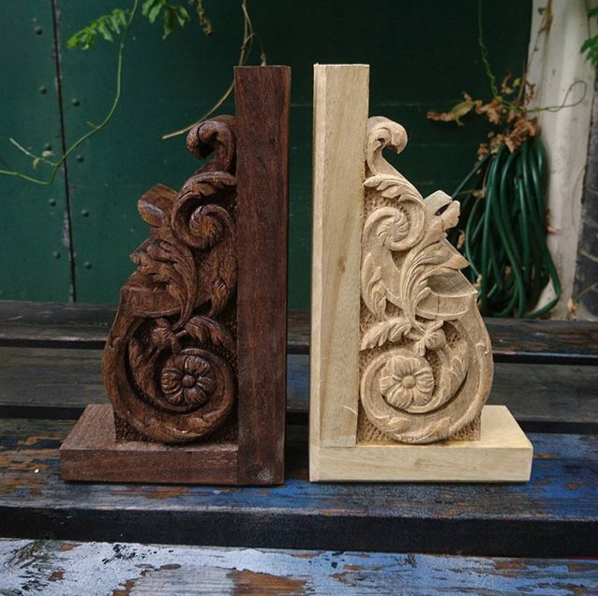 PullensYards's tweet photo. Stop by #PeacockYard to see the woodwork & gilding of Cassidie Alder during #PullensYardsOpenStudios, 7-9 June. Visit her site at https://t.co/85KZ9l4TrG, follow on IG, TW, FB: @cassidiecarving. #wood #carving #gilding https://t.co/dH8XExk1C6