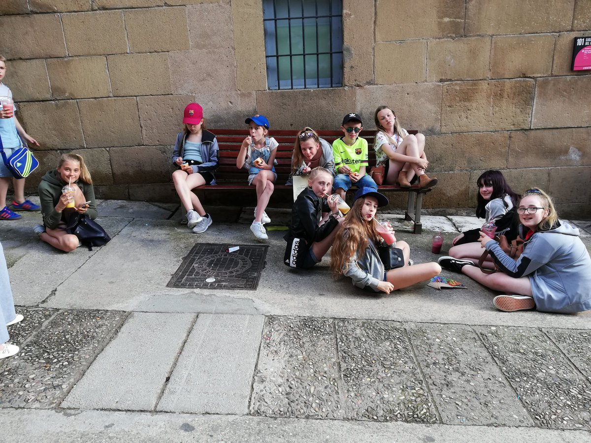 Dearne2020Paris's tweet photo. Poble Espanyol! Ice cream time!😍 https://t.co/yByU8kkroQ