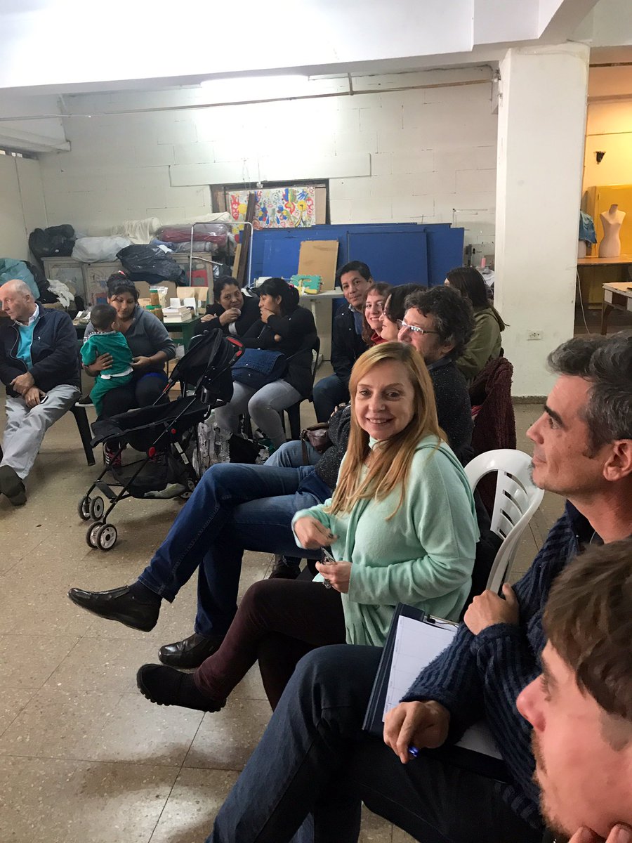 Lubertino's tweet photo. #Ahora en Reunión del lanzamiento de la #MonedaPar. Una forma de hacer transacciones de servicios y productos sin efectivo. #nodoChacarita Buscando soluciones a los problemas que hoy enfrenta la mayoría. https://t.co/FUT8mOtrgV