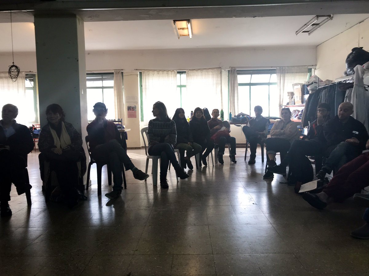 Lubertino's tweet photo. #Ahora en Reunión del lanzamiento de la #MonedaPar. Una forma de hacer transacciones de servicios y productos sin efectivo. #nodoChacarita Buscando soluciones a los problemas que hoy enfrenta la mayoría. https://t.co/FUT8mOtrgV