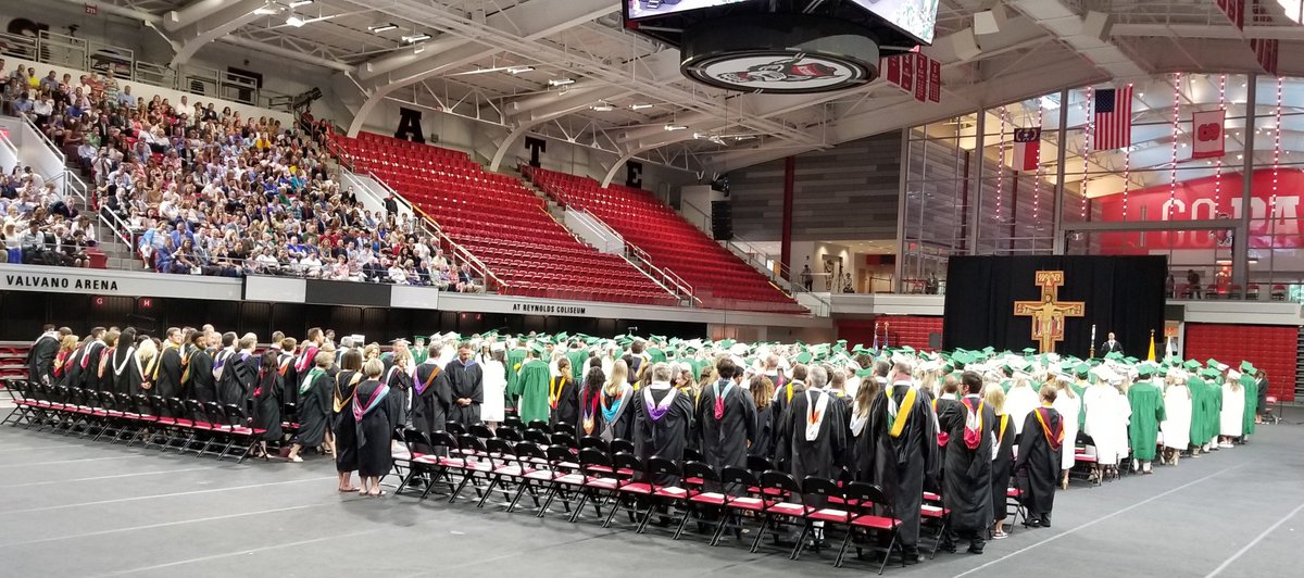 cghsnc's tweet photo. Commencement Exercises for the #GibbonsClassof2019 have begun.
Please join us in honoring our graduates online at https://t.co/SqfYZnRv3h.
#cgGraduation19 https://t.co/6yWj4UGMkO