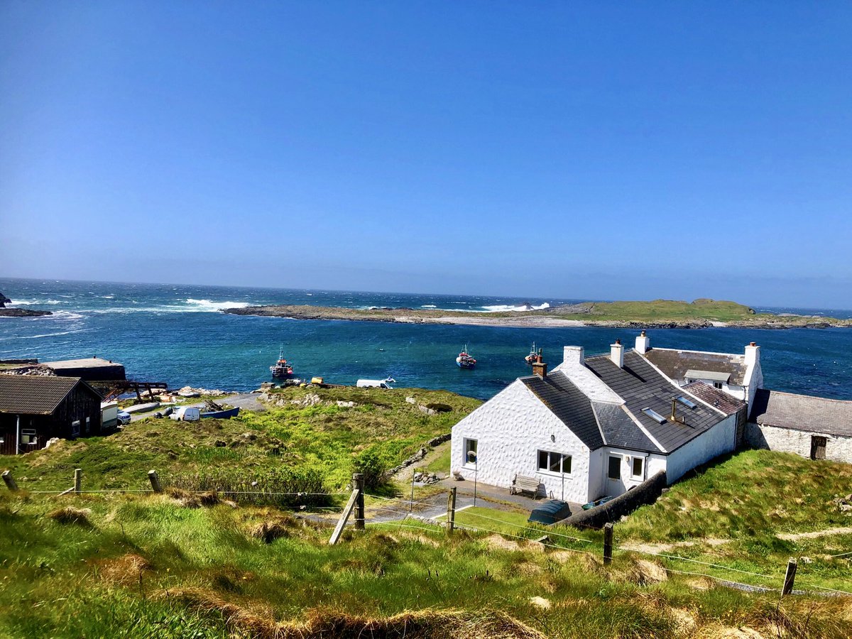 OrsayHouse's tweet photo. #postcardsfromportnahaven 
It's #FeisIle2019  Day 3 of Feis and the despite the forecast the sun shone @Bruichladdich open day @islaytuktuk @OrsayTuk 
 @thisisscotland #thisisislay @argyllsecretcoast  @islayblog  @ScotlandIsNow @WildArgyll @Islay_Jura @SpiritAndWood https://t.co/wfCyNLaS2R