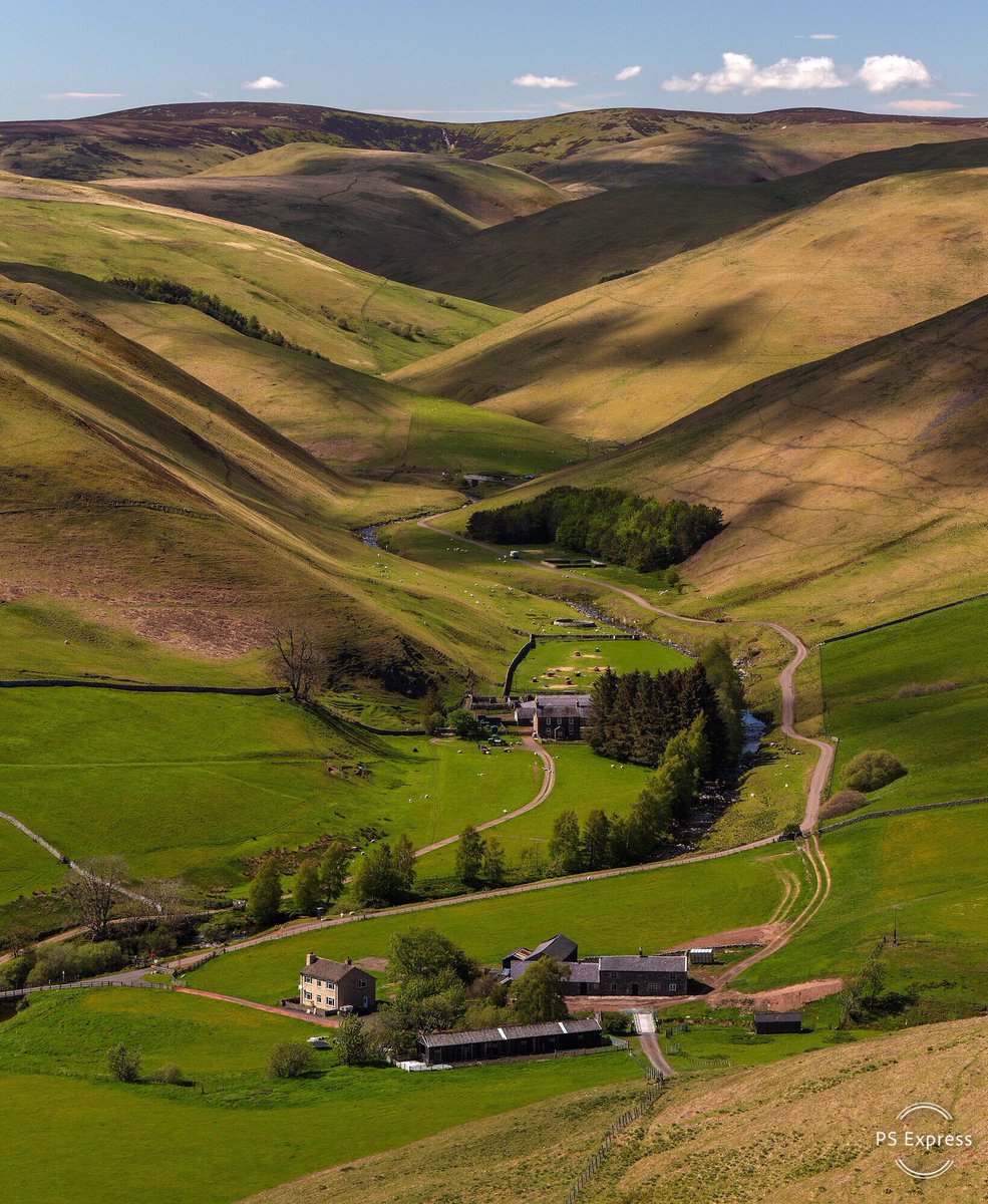 GraemePeacock1's tweet photo. Everyone knows that the sun shines for 360+ days per annum in #Northumberland. Sometimes though, a touch of cloud cover helps to improve contrast &amp; modelling of the landscape:) @NlandNP @VisitNland @VisitBritainPR @VisitEngland @CanonEMEApro @CanonUKandIE @LEEFilters @OSleisure https://t.co/ysJk8iEtKY