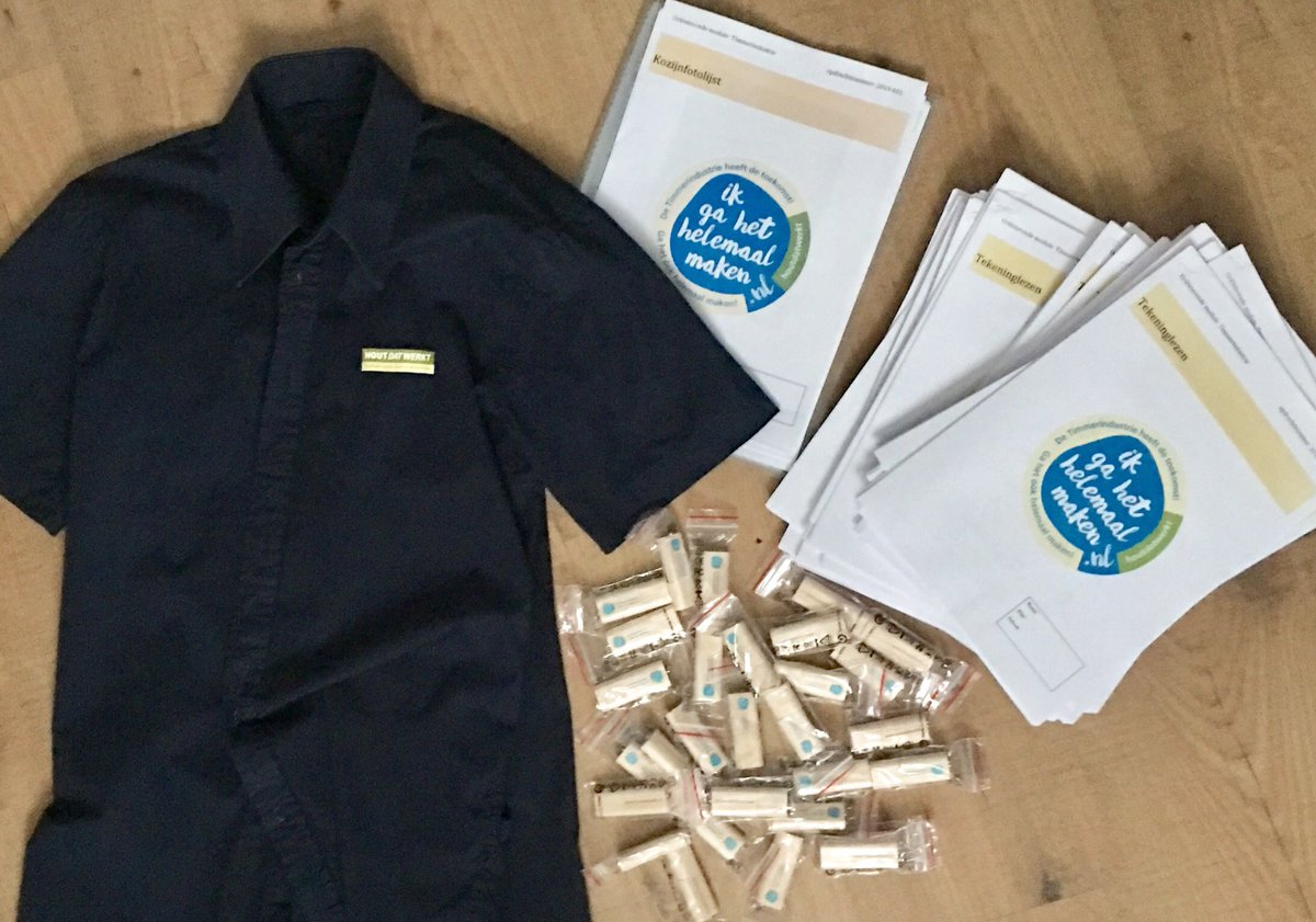 Blouse gestreken, lesmateriaal voorbereid. Miriam en Grace zijn klaar voor een nieuwe werkweek. Maandagmorgen beginnen ze met lesgeven over de Timmerindustrie dmv project Kozijnfotolijst aan de Shakespeare vwo klas van Gomarus college in Gorinchem.