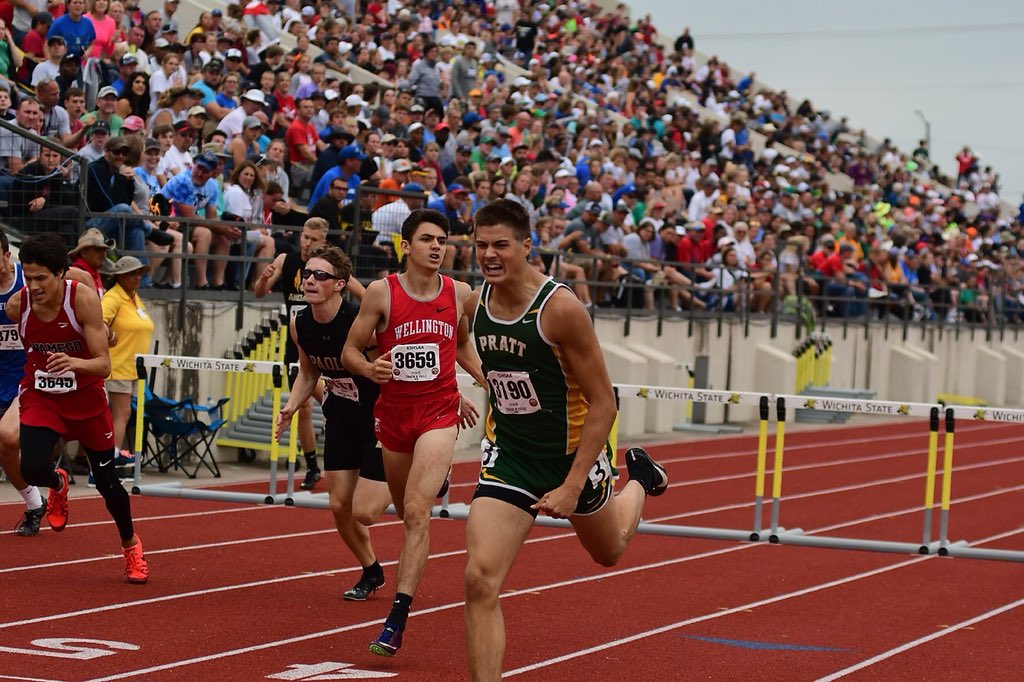 B_wins11's tweet photo. Words can’t describe how blessed I am. To be able to go out a champion and leave everything on the track my final race. To achieve the ultimate goal and share it with my teammates, coaches, and friends is a blessing and a dream come true🙌🏽🥇Once a greenback, always a greenback🐸 https://t.co/k5j0I9xtKo