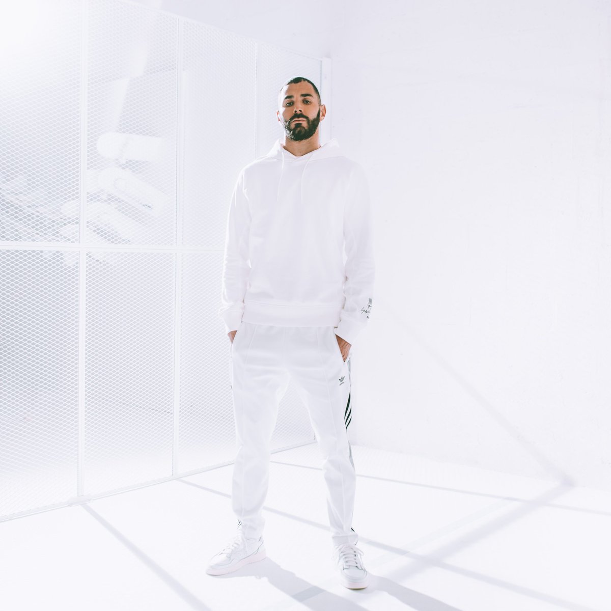 Benzema's tweet photo. Pure ❄️ https://t.co/mcRZLPcWjA