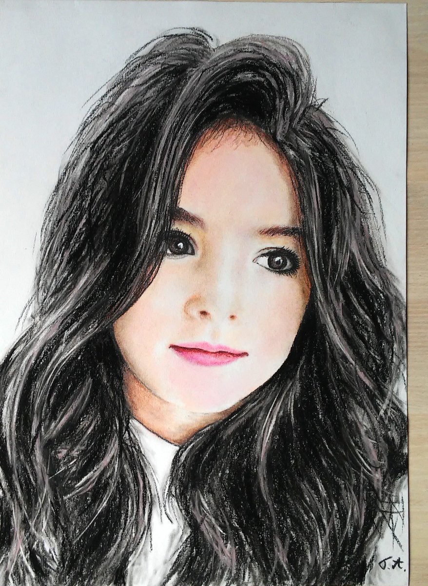 ta21always's tweet photo. pastel 🙂Etery Gelashvili #pastel #pastels #portrait #pastelportrait #drawing #portraitdrawing https://t.co/9InnzexZ6i
