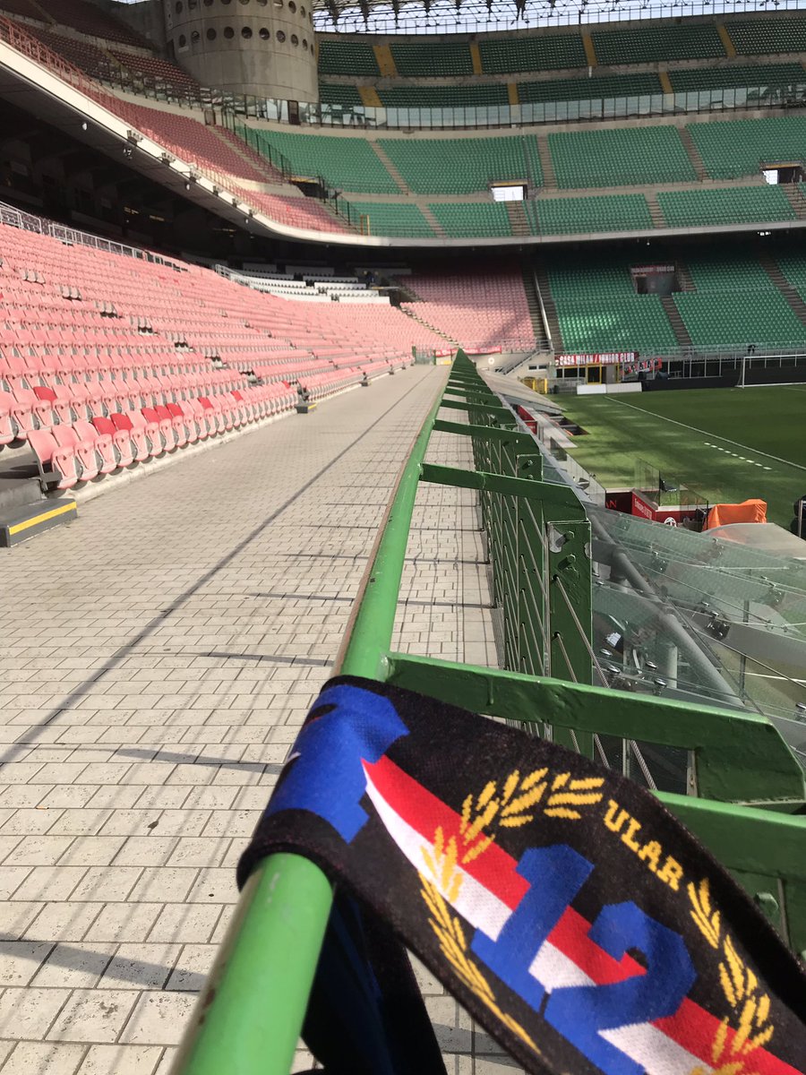 arden_notaris's tweet photo. SERIEA 18/19 #ULAR12INTER #CNICI #Presenti
SELALU SETIA / Semper Fidelis
Mencintaimu adalah kesenangan
Mengikutimu adalah kewajiban
#IndonesianiAle https://t.co/tC20vHdEZZ