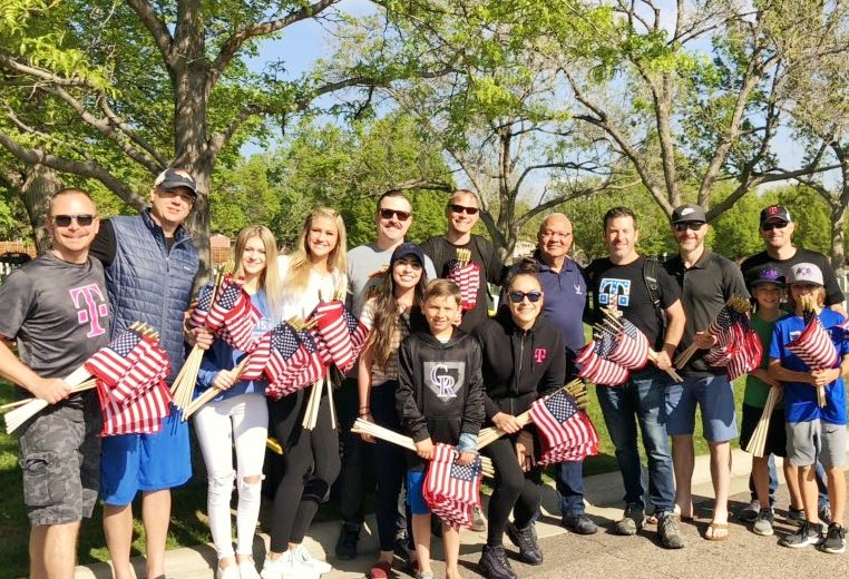toddrm9's tweet image. Great morning with @TMobile and @missioncontinue at #FtLoganFlagPlacement honoring those who have paid the ultimate sacrifice. 🇺🇲 #MemorialDay #MobilizeForService #AreYouWithUs
