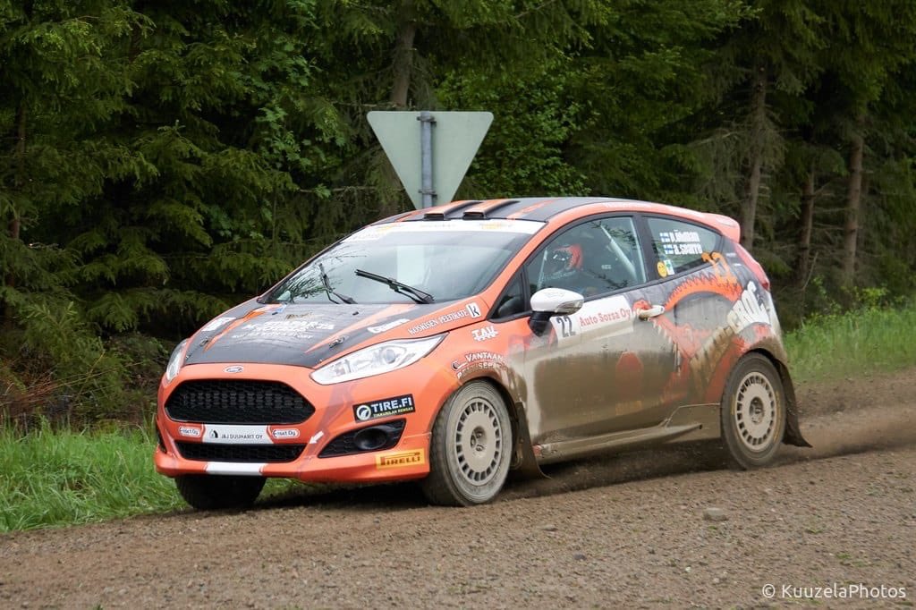 AkiSparre's tweet photo. Yesterdays Riihimäki-ralli was sliding through the stages. After our risk free run and despite losing brakes we still  manage to get some points. And how about that top speed? 😂 outside photo: KuuzelaPhotos #rally #codriver #rallism #madcroc #Riihimäki #Ford #Fiesta https://t.co/SZdoolWjP5