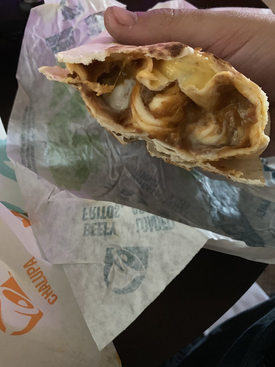 tjmctj's tweet photo. @tacobell is there something wrong with that app? I customize my order to remove the items I don’t eat. Pick it up through the drive though, go home and now I can’t eat what I ordered because it’s not my customized items. been happening a lot https://t.co/rE09Jvtewr