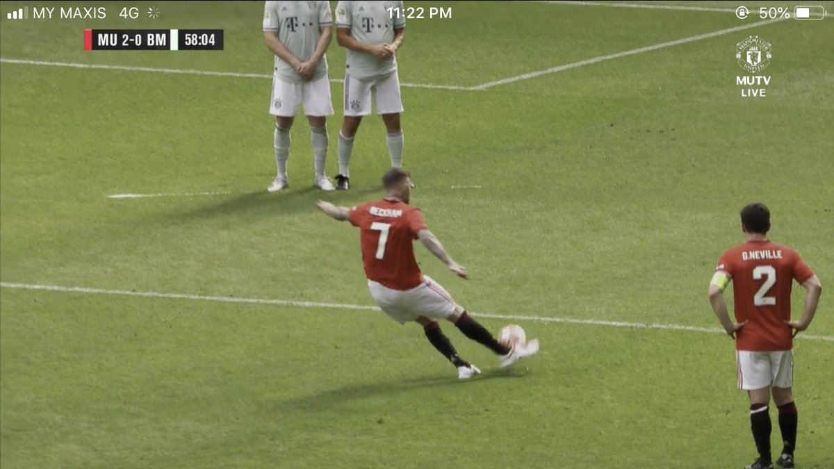 afnanrahman's tweet photo. Made my day. Pretty sure this team could actually win against our current team. Effective clearances, accurate long balls and solid defending eventho at a slower pace. Beautiful. π΄π΄π΄ #GGMU #99treble #treblereunion https://t.co/W46uXrkt81