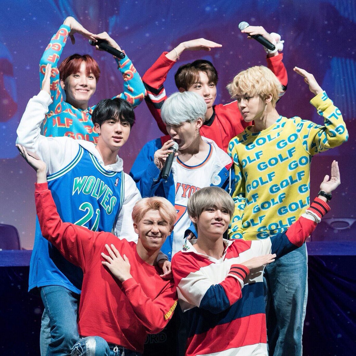 BTS_MTY's tweet photo. Army hoy necesitamos hacer tendencia quien se anima!!
Vamos a usar 👇
#MonterreyNeedsBTSTour 
#OcesaxBTS
No se te olvide etiquetar
@BTS_twt 
@ocesa_total 
@BigHitEnt https://t.co/BWUm4Do1cG