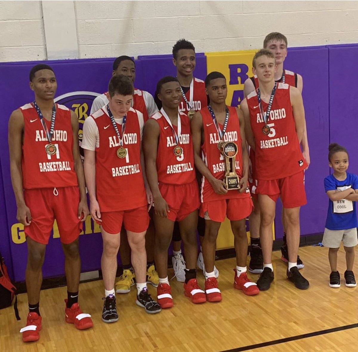 Aries_Sherrie's tweet photo. 15u Nike Memorial Showdown Champs ππππ #allohiored @all_ohio https://t.co/fyoH9K55ME