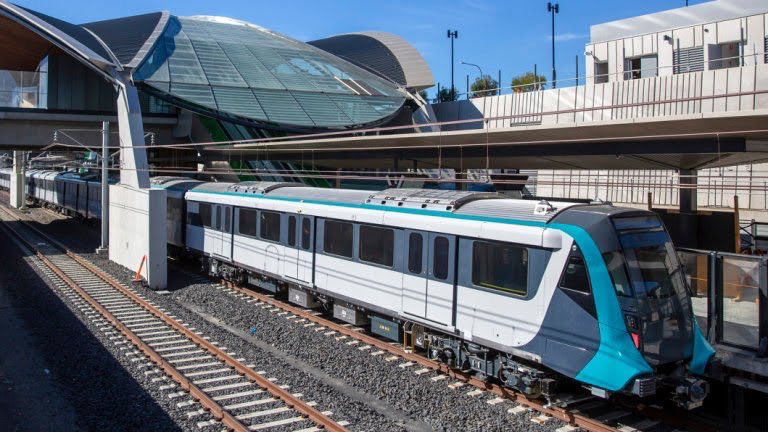 Niranjan222310's tweet image. A huge thank you to the 22,000 people who have worked to make #SydneyMetro a reality. #driverlesstrain