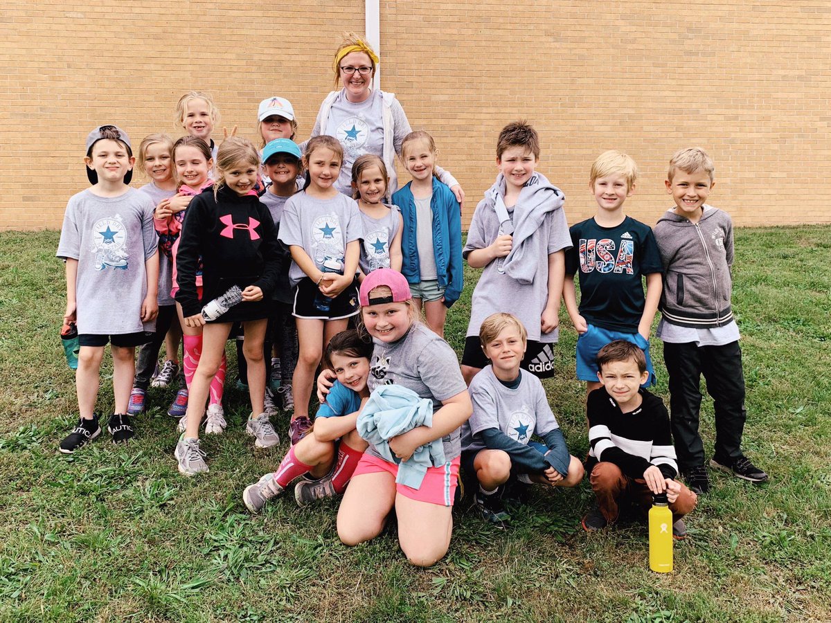 Mrs_HPlummer's tweet image. This year was one for the books! I am so lucky to have taught these amazing second graders @FHSDDanielBoone! To say that I am a #ProudTeacher is an understatement! I know that they are going to change the world ❤️ #DBPride