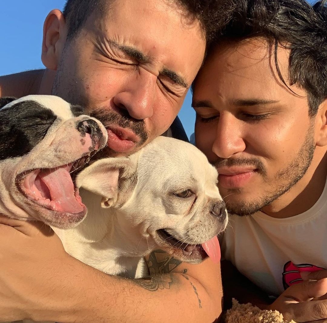 Debora07004200's tweet photo. Que saudades dos meus bichin💔 
#voltacarlu https://t.co/rVHywI812m