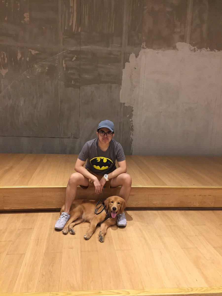 chemisidro's tweet image. A sosyal gala for a good boi, will keep him a good boi forever. #ConfessionMondays995 #Firstthing995 #Screenplay995