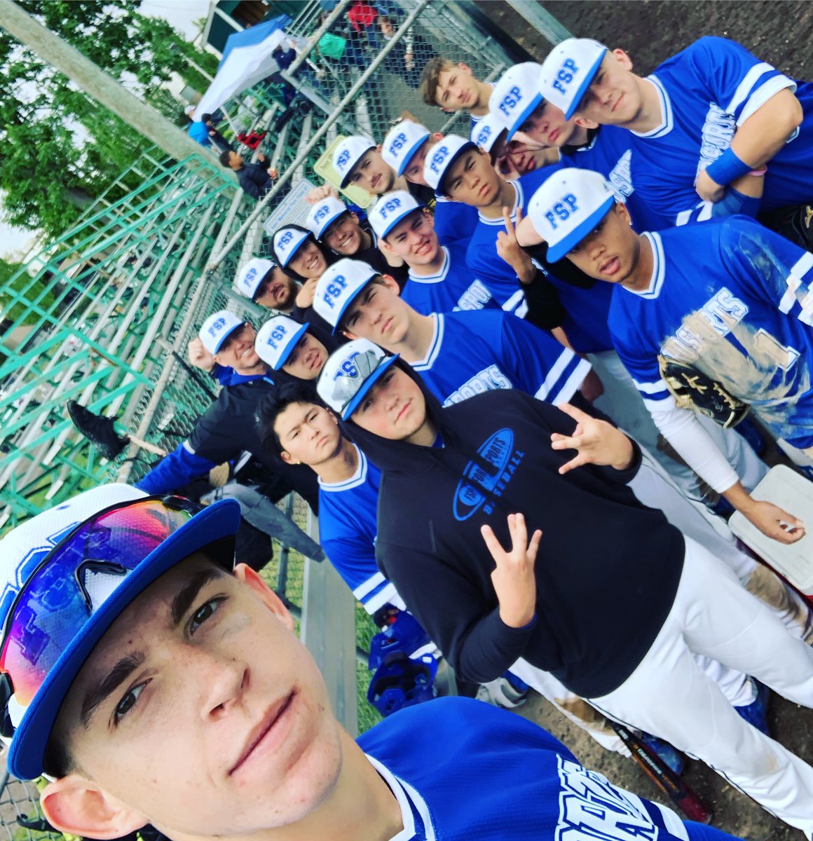 FSPBaseball18u's tweet photo. FSP Baseball bounces back from a tough extra inning loss last night. Winning final pool play game today 3-1 over NW Premier BBC. 3-1 record overall,with ONLY 7 runs allowed! Now we scoreboard watch to see if we play tomorrow. π€¦π»ββοΈπ€·π»ββοΈ
#seattleelite #artwright18u #TEAMπ― https://t.co/dP3ZNKxj7K