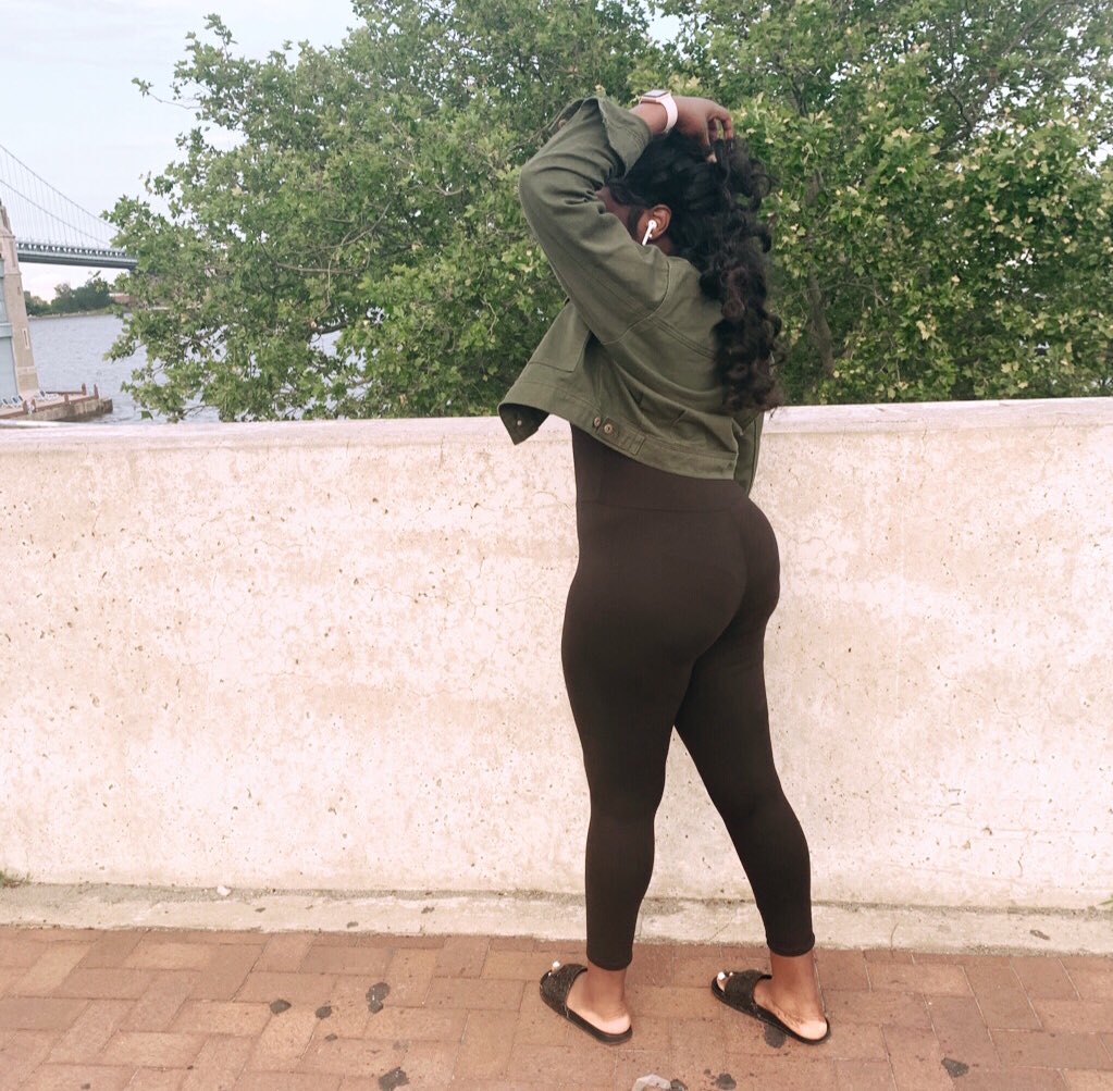 lilxtay1's tweet photo. Whatever you do sis, keep it cute sis https://t.co/bhp5qCF9TQ