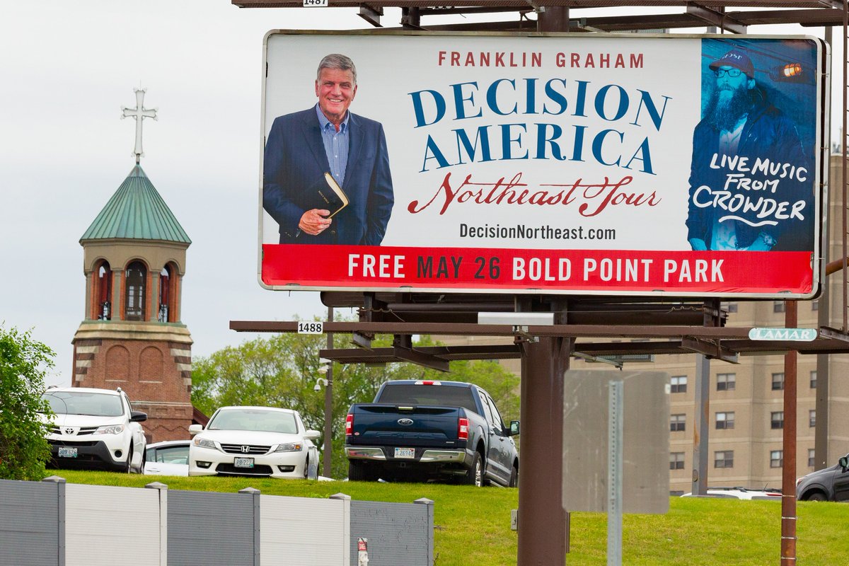 BGEA's tweet photo. We're on the waterfront tonight at #BoldPointPark for the fifth #DecisionAmerica Northeast Tour stop in #EastProvidence, RI. If you're nearby, come & bring friends to hear Good News from @Franklin_Graham and @crowdermusic. Watch live at https://t.co/7BeBQ26GcM at 7 p.m. EDT. https://t.co/4wG6rQFUfj