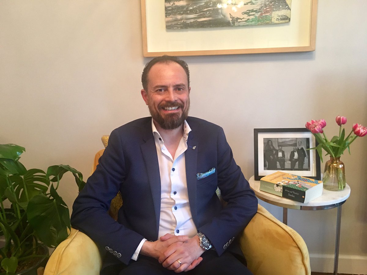 ShaziaAwan's tweet image. Just a casual #sunday evening at home with @roger_scully - he will be on @SkyNews periodically through the night talking about... #EP2019 🇪🇺 and perhaps even #Devolution20