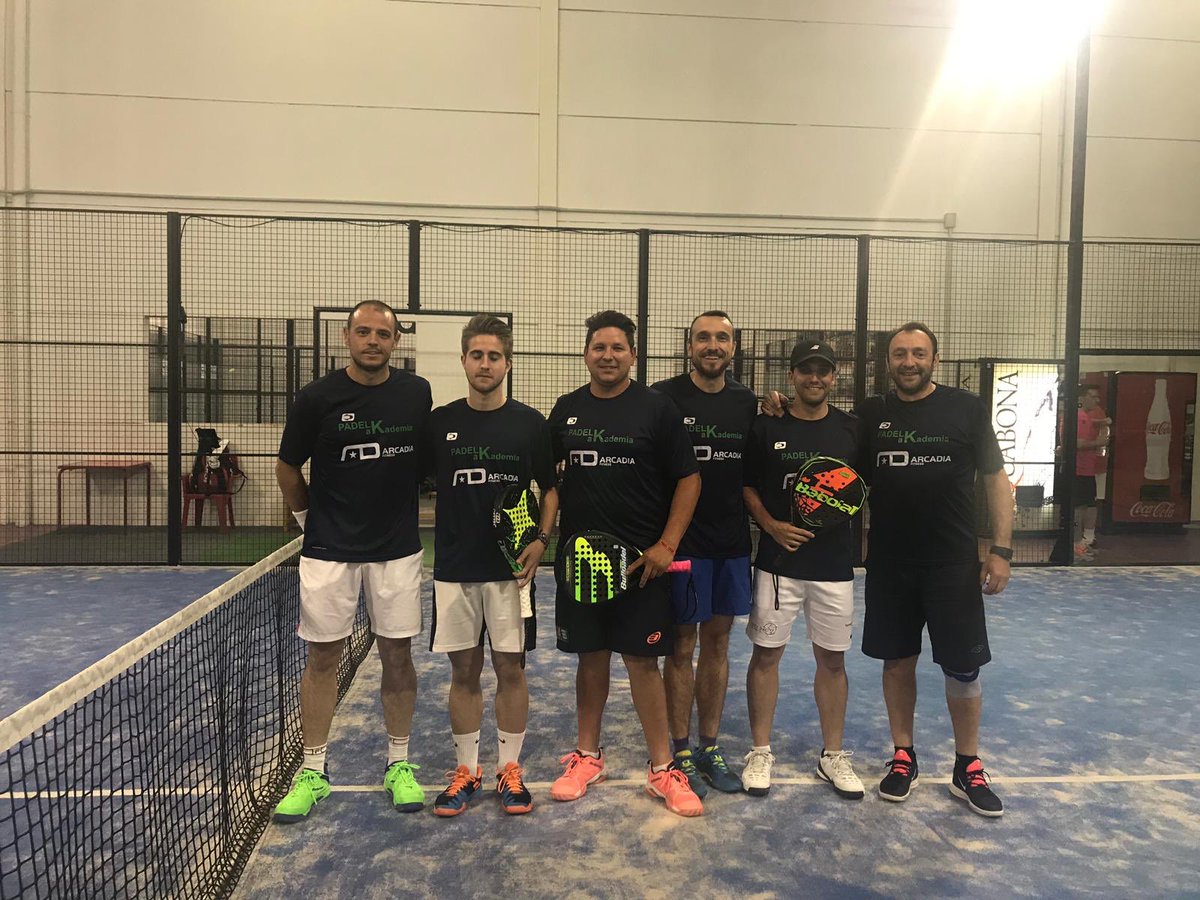 raborja2's tweet photo. @PADELaKademia Arcadia ganamos 2-1 a club deportivo natación 79 luchamos hasta el último punto por la permanencia.
Grande todo el equipo. https://t.co/1A8LxwHvGs