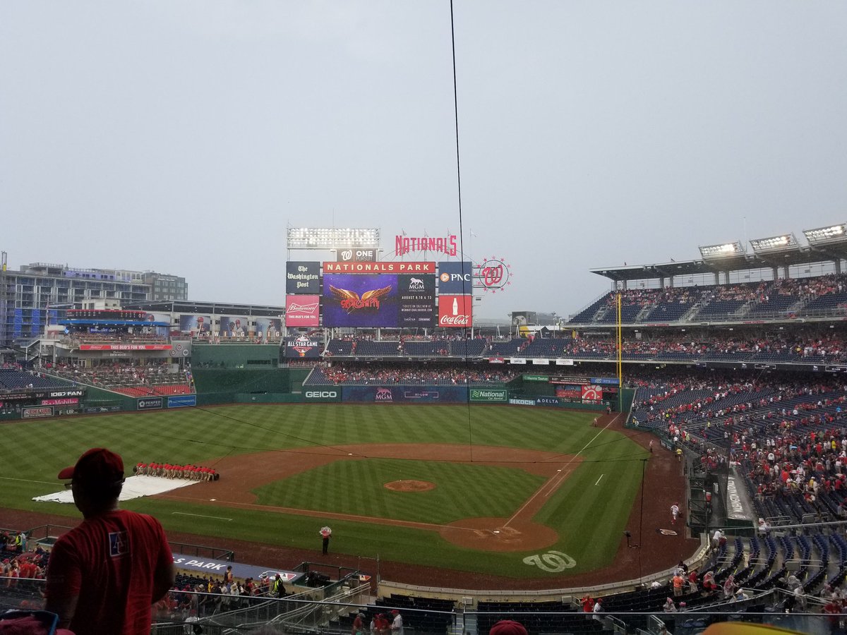 AmyHeartsData's tweet photo. #raindelay https://t.co/75nvnInPkv