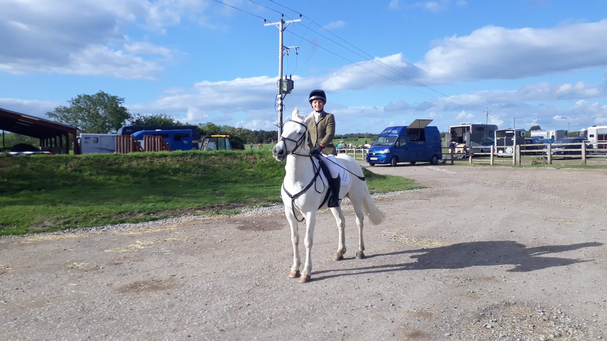 Sed_Equestrian's tweet photo. Fantastic riding by our 1m team over the big fences to finish 2nd #nationalqualification Well done Kate, Charlotte, Miki & especially to Katie who came 3rd individually #stunninground https://t.co/6ogvp34hP8