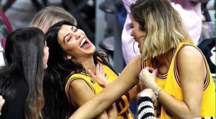 Uncle Tobi ™ tweet media