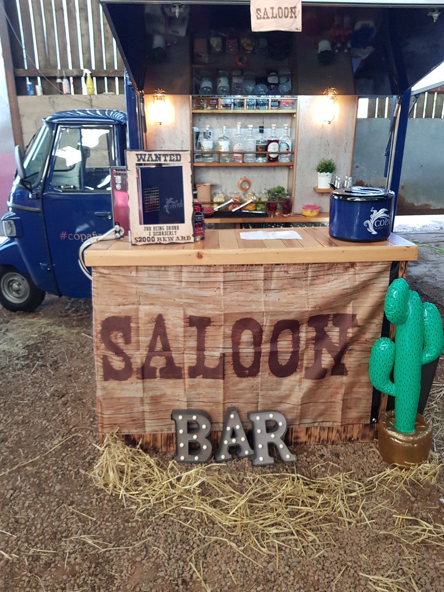 CopaFizz's tweet photo. A Truely redrose #Lancashire offering tonight on the #ginbar for a western shin dig #cumbriaparty #mobile #partyhire #fizzvan https://t.co/vaVQG8BaNN